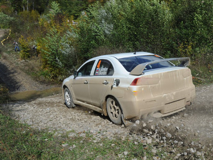 Kaut kas neredzēts - Krievijas rallija finišā divas ekipāžas uzrāda vienādu laiku