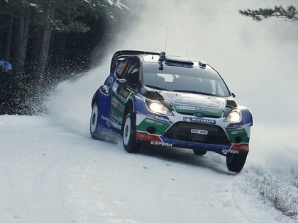 Zviedrijas rallijā līderis Sordo, Noivils gandrīz avarē (VIDEO)
