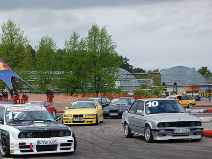 Sestdien Biķerniekos turpināsies Latvijas drifta kausa cīņas