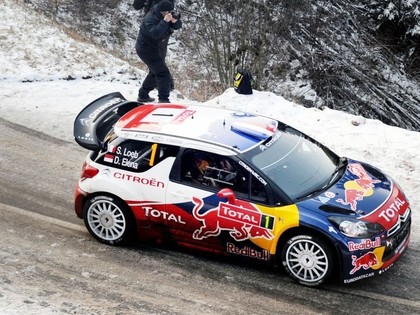 Montekarlo rallijā līderis Lēbs, Latvala avarē (FOTO)