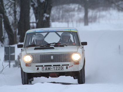 Rallijsprinta cīņas turpinās Apes un Gulbenes ceļos