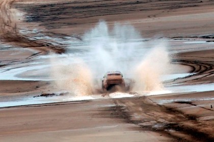 Abu Dabi rallijreidā Novickis Petranselam uzdāvina zeltu