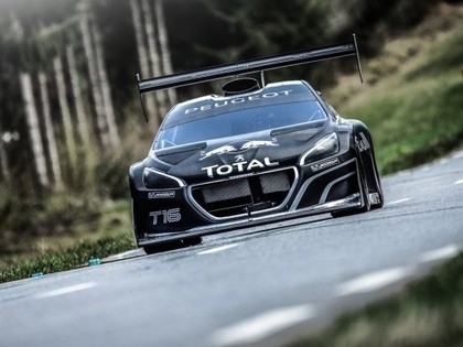 Lēba jaunais 875 zirgspēku Peugeot monstrs (FOTO)