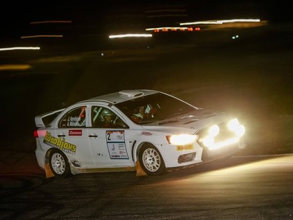 Rallija 'Latvija' pirmā diena atnes pārsteigumus, vadībā Vorobjovs 