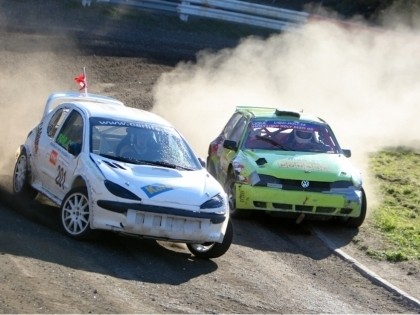 Baltijas rallijkrosa pēdējā posmā kūlenis, Krūmiņš pirmo vietu pazaudē pēdējā līkumā