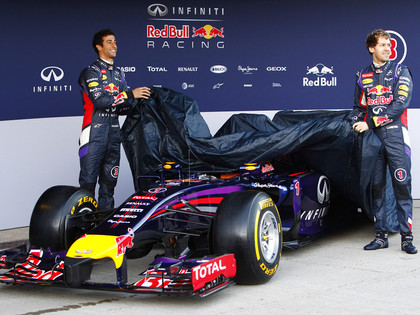 Favorīti Red Bull un Mercedes atklāj savas jaunās F1 cerības (FOTO)