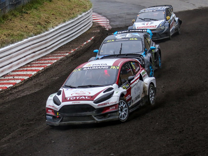 Pēc Vācijas rallijkrosa pirmās dienas Jānis Baumanis otrais, Artis Baumanis - piektais