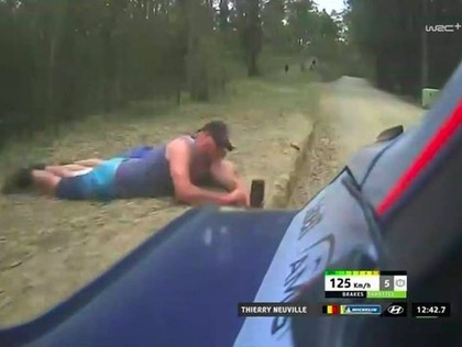 Policija identificējusi pārgalvīgos Austrālijas WRC rallija skatītājus (VIDEO)