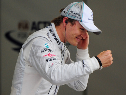 Rosbergam pirmā F1 uzvara karjerā, pārējie cīkstās līdz finišam