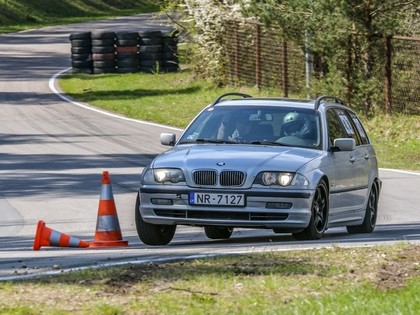 Latvijas autosprinta jaunā sezona sāksies ar posmu 'Raganas katlā'