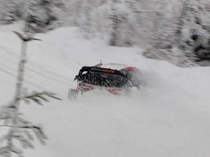 Ožjē par bīstamo momentu testos: Joprojām meklēju 'Toyota Yaris WRC' robežas (VIDEO)