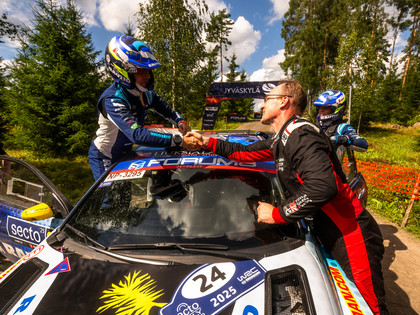 Latvala: Nebūtu labi, ja noslēdzošajā posmā būtu aptinis automašīnu ap koku