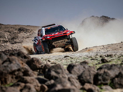 Al-Radži noliek čempiona pilnvaras, Dakaras rallijā kārtējā vadības maiņa