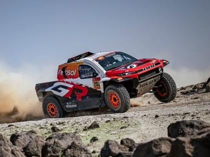 Lategans saglabā vadību Dakaras rallijā