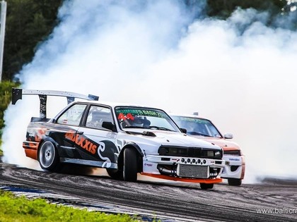 Latvijas drifta kauss un čempionāts atgriežas sporta kompleksā '333'