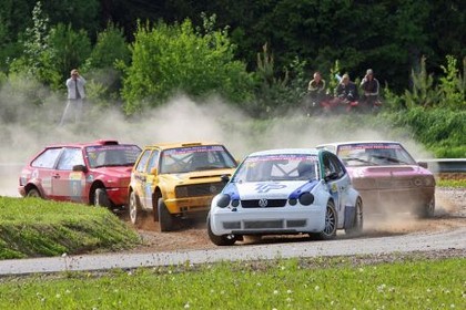 Rallijkrosā D1 A klasē uzvara latvietim Reinim Safonovam