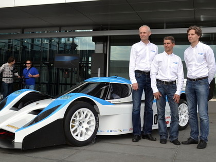Dambis atklāj plānus un būvē 1000 Zs superauto
