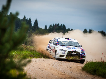 300 ezeru rallijā uzvar Švedas, Latvijas čempionātā ātrākais Vorobjovs (FOTO)