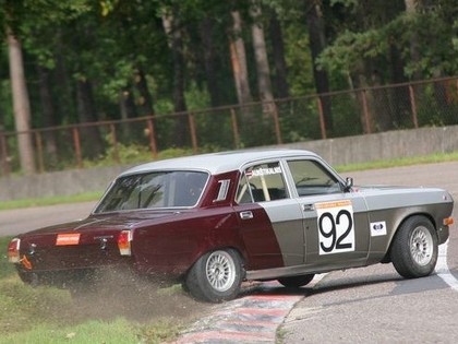 Sestdien Biķerniekos sacentīsies teju pussimts "Volga" un "VAZ" automašīnas