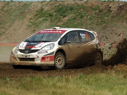 Debiju piedzīvo "Honda Jazz G2" rallija automašīna (VIDEO) 