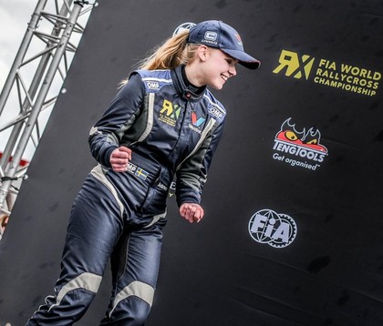 Talantīgā zviedru rallijkrosa braucēja īsteno savu sapni