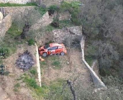 Slavenajā Sanremo rallijā vēl viena dīvaina un neskaidra avārija (FOTO)