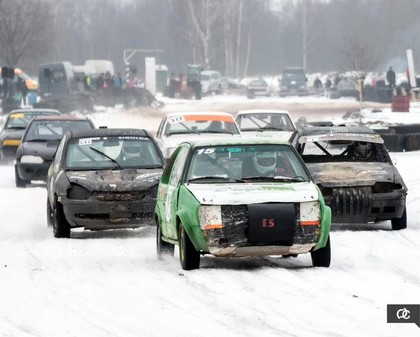  Brenguļu autotrases pārstāvis: Sākām laistīt trasi, lai šovs skatītājiem būtu aizraujošāks