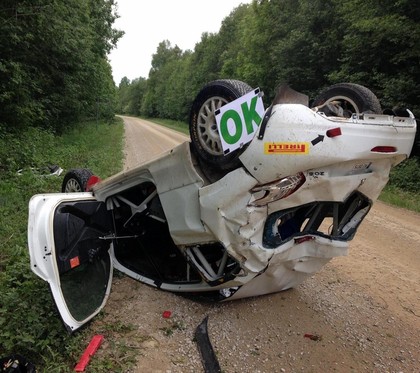 Igaunijas rallijā uzvar Kaurs, krievu sportistam smaga avārija (FOTO)