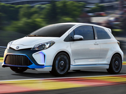 Toyota ar pieredzējušiem pilotiem testē Yaris WRC (VIDEO)