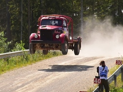 'Rally Estonia' skatītājus priecēs 15 GAZ automašīnas