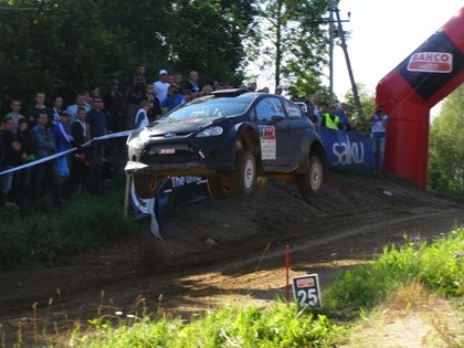 LĪDZJUTĒJU FOTO: Rally Estonia milzu tramplīns 