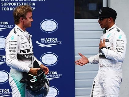 Austrijas F1 kvalifikācijā ātrākais Hamiltons, Raikonenam neveiksme