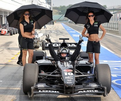 Startējot Minišosejā, iespēja tikt pie unikālas balvas -  braukšanu ar F1 formulu
