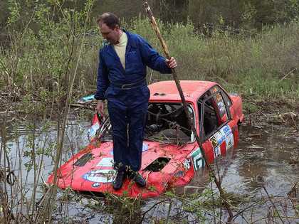 Krievijas rallija čempionāta 3.posmu aizēno traģēdija, divi līderi atsakās iziet uz starta