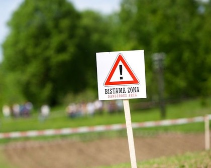 'Latvijas Valsts meži' par nesaskaņotu trenēšanos pieķer divas rallija ekipāžas