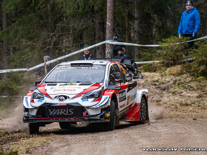 Evans palielina pārsvaru Zviedrijas WRC, Sesks saglabā otro pozīciju JWRC klasē
