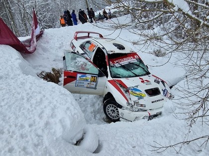 Sesks debijas rallijā ar Škoda Fabia RS Rally2 uzvar Alūksnes rallijā, Svilim avārija (VIDEO)