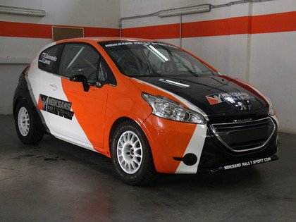 Māris Neikšāns uzbūvē Baltijā pirmo Peugeot 208 R2 automašīnu (FOTO)